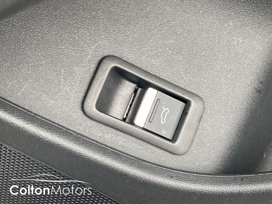 2023 Audi Q4 e-tron - image 22