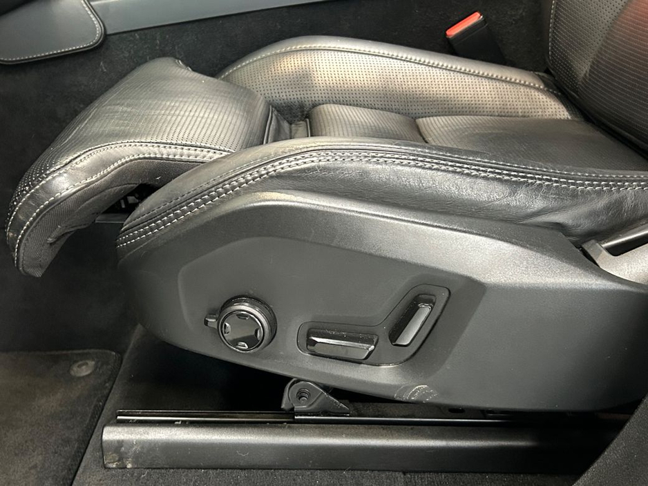 2022 Volvo XC90 - image 18