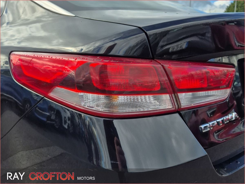 2016 Kia Optima - image 15