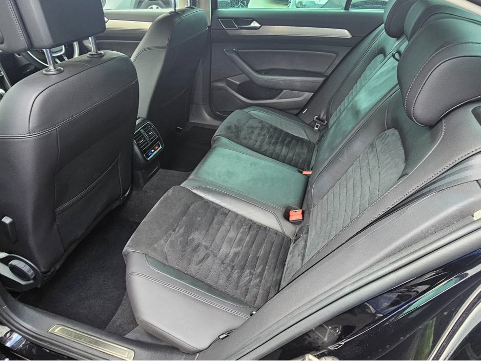 2020 Volkswagen Passat 2.0 TDi Highline 190  BHP Auto - Ultra Low Miles - SOLD €27,950