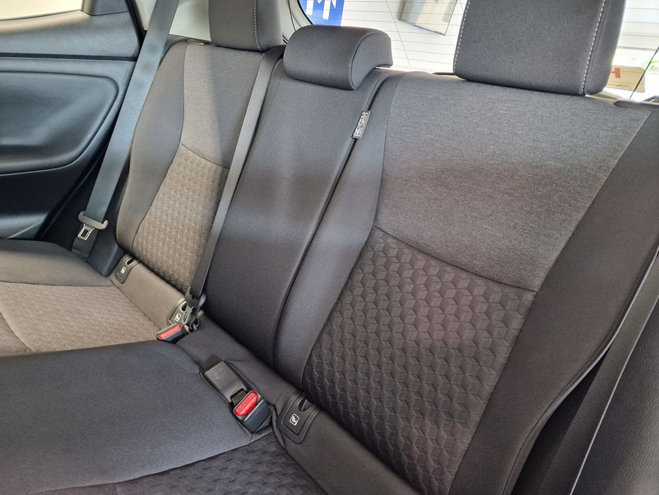 2022 Toyota Yaris Hybrid Luna Automatic €22,750