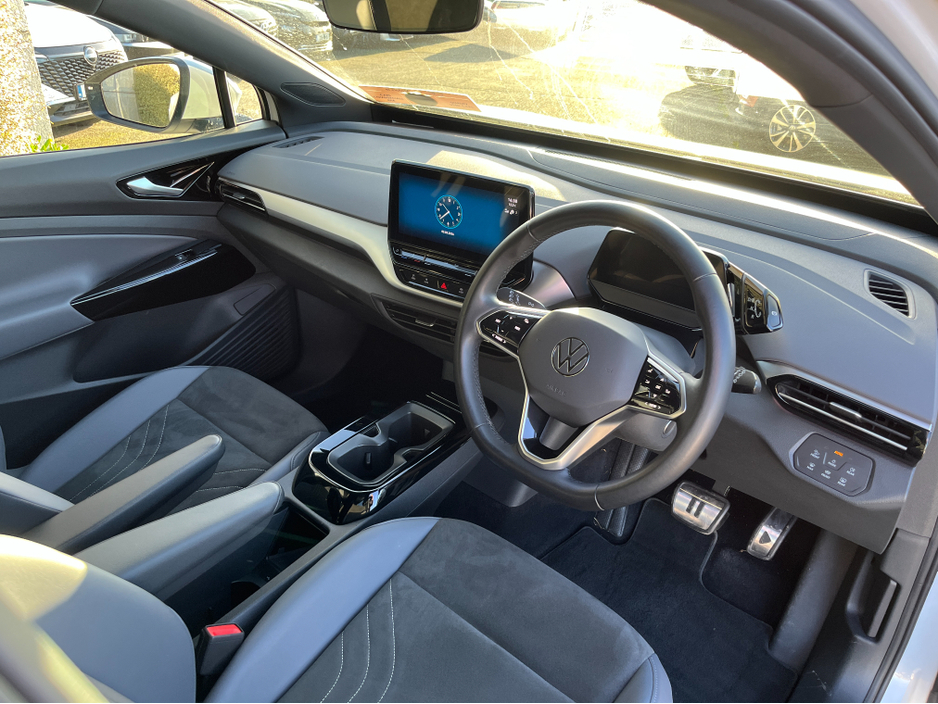 2022 Volkswagen ID.4 - image 14