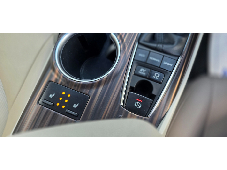 2018 Toyota Camry PLATINUM LUXURY EDITION €19,950