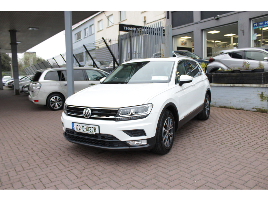 2017 Volkswagen Tiguan - image 8
