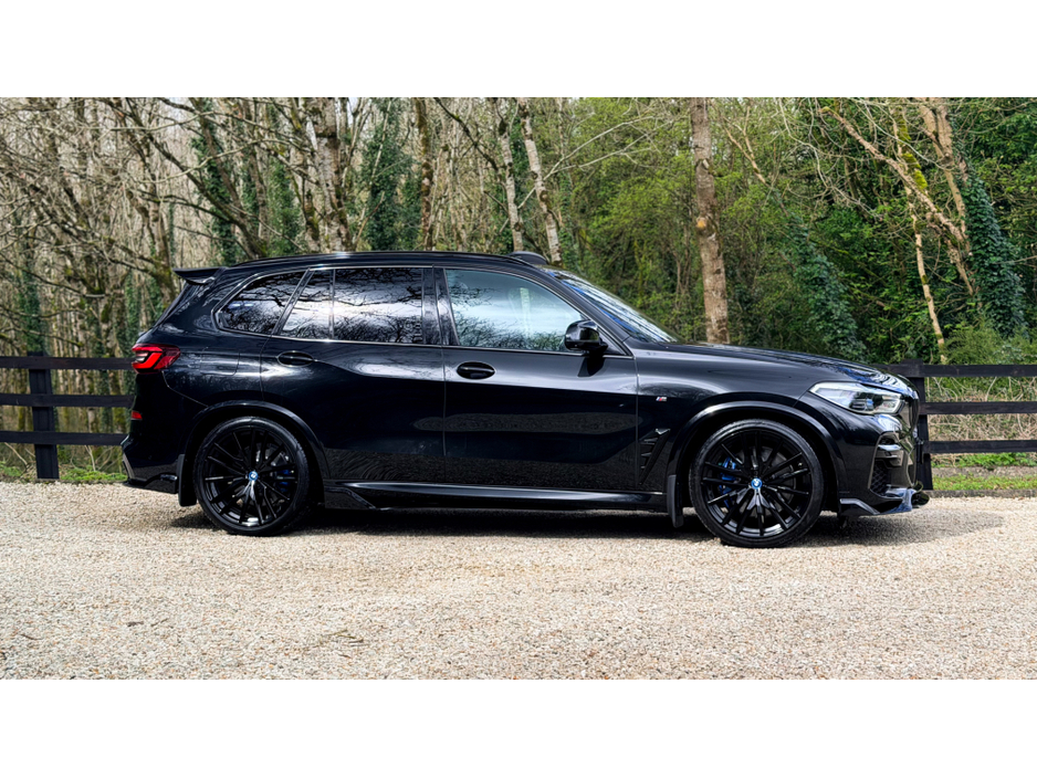 2022 BMW X5 - image 7