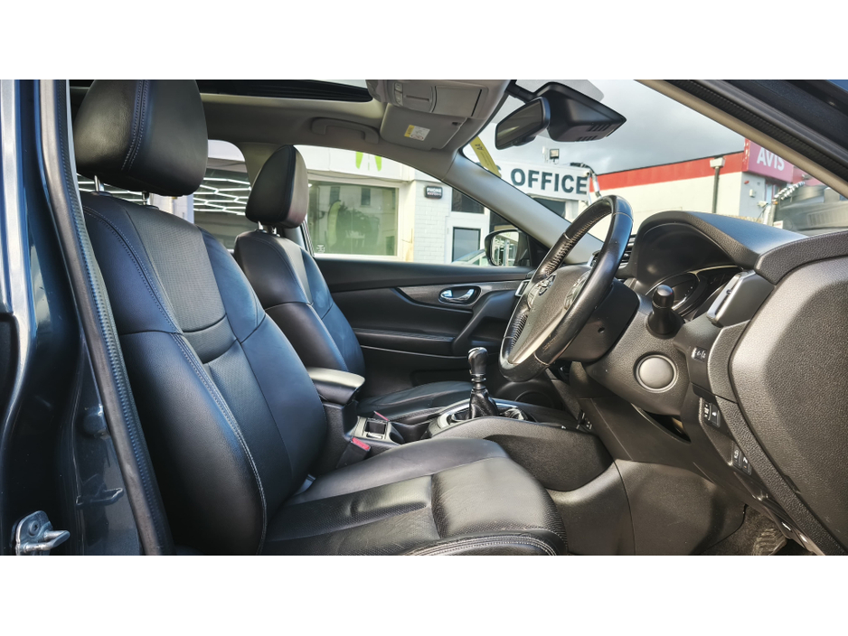 2014 Nissan X-Trail - image 13
