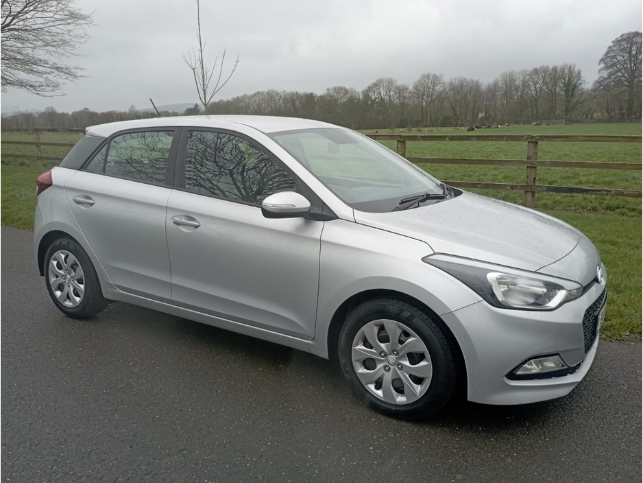 2015 Hyundai i20 - image 13