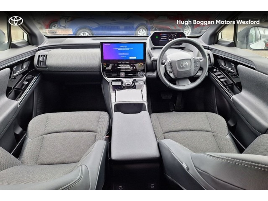 2025 Toyota bZ4X - image 8