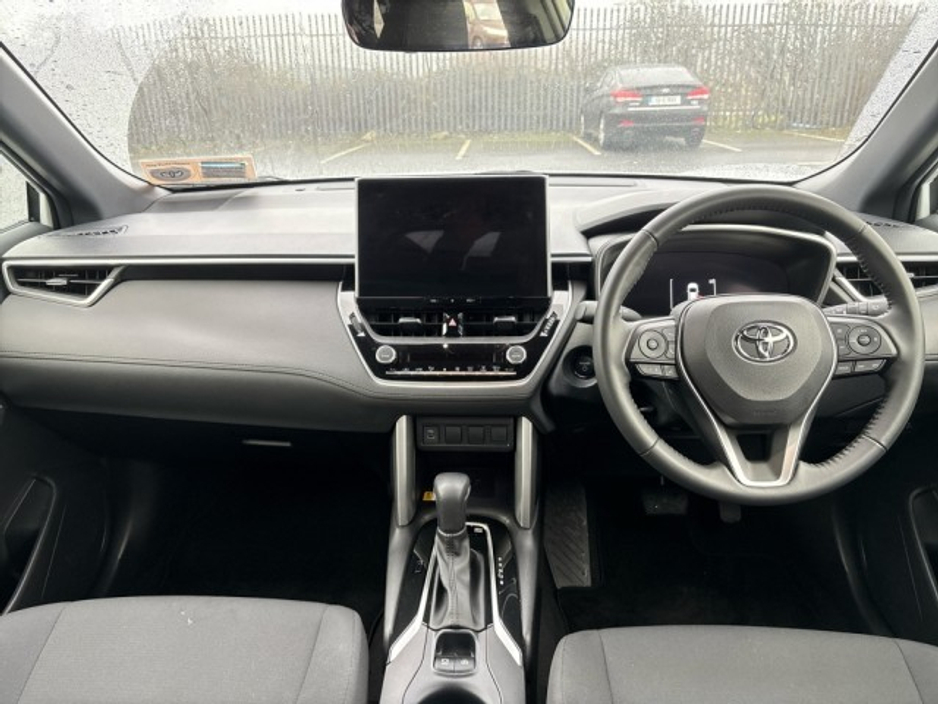 2025 Toyota Corolla CROSS - Save EUR 6,500 - Sport + Side Steps Worth EUR 905 - 1.8 Hybrid - CROSSOVER - Automatic // Remote Central Locking // Front Electric Windows // Rear Electric Windows // Electric Mirrors // Heate €39,680