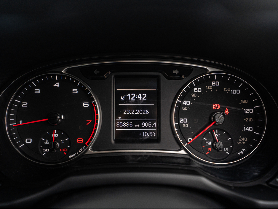 2015 Audi A1 - image 19