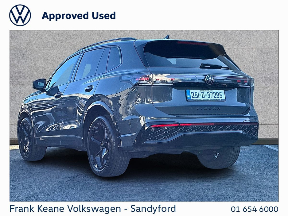 2025 Volkswagen Tiguan - image 13