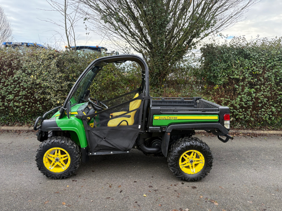 2020 John Deere XUV 2020 John Deere 855m Gator €16,000