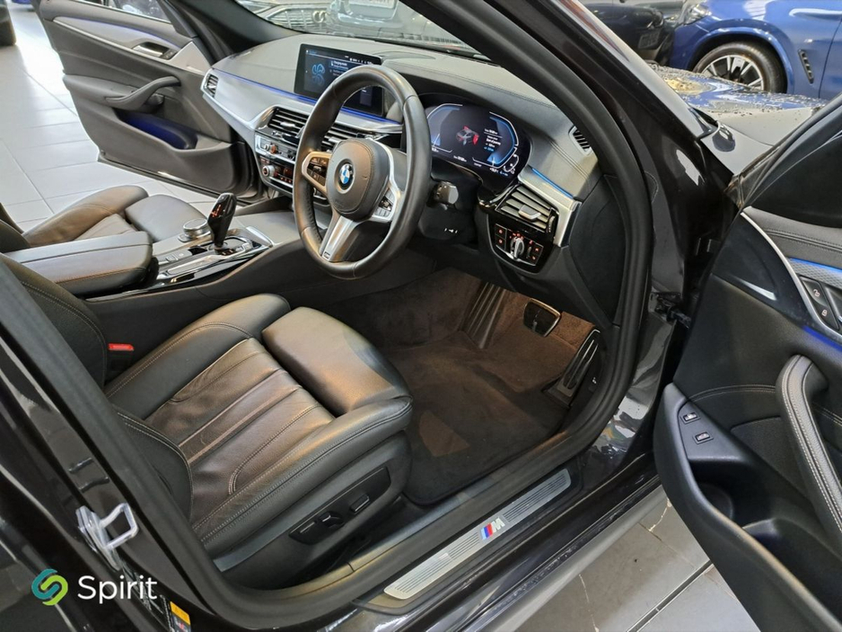 2019 BMW 5 Series - image 20