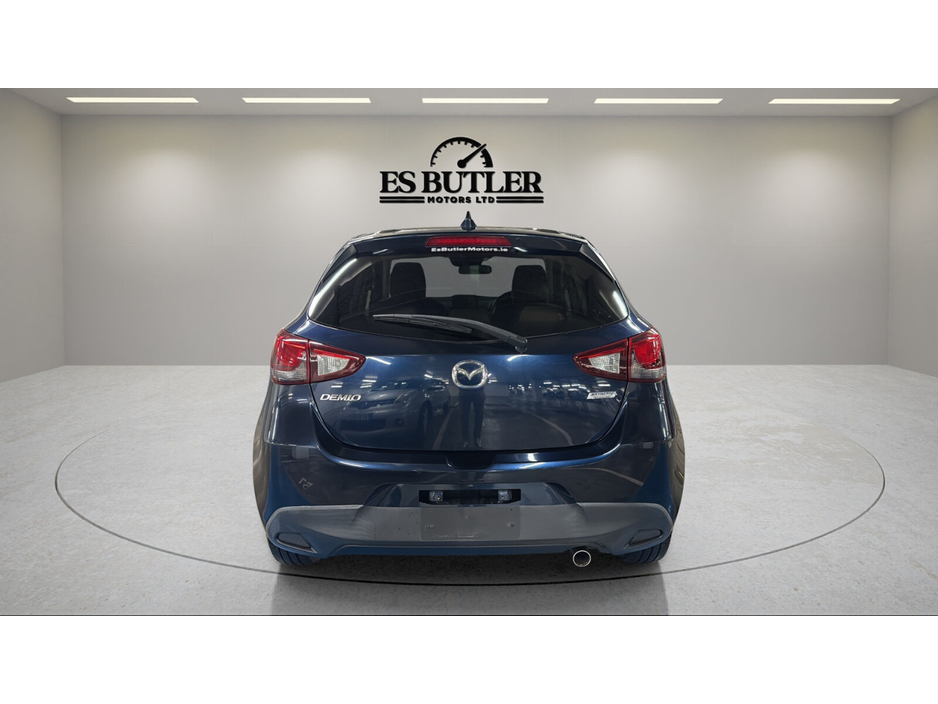 2017 Mazda Demio - image 4