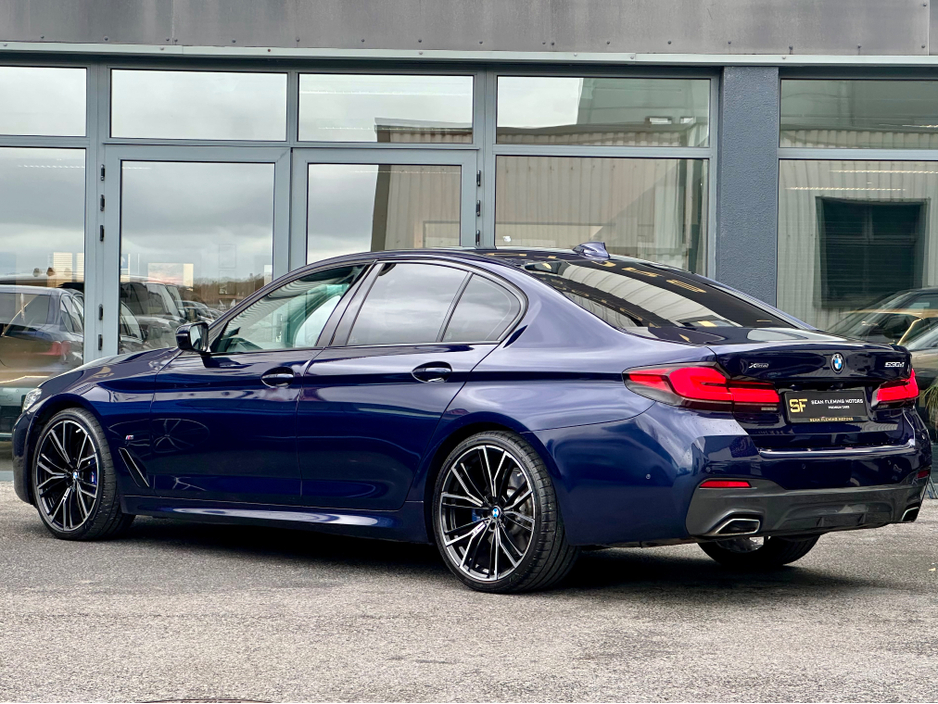 2023 BMW 5 Series - image 4