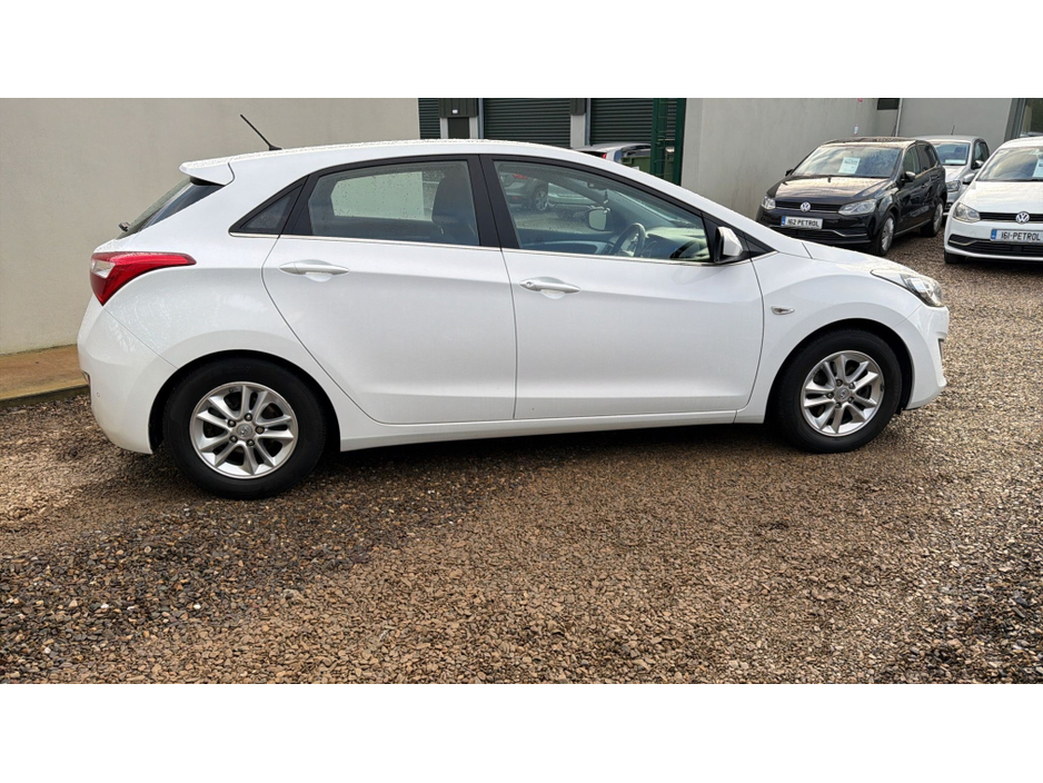 2015 Hyundai i30 SE BLUE DRIVE CRDI €10,250