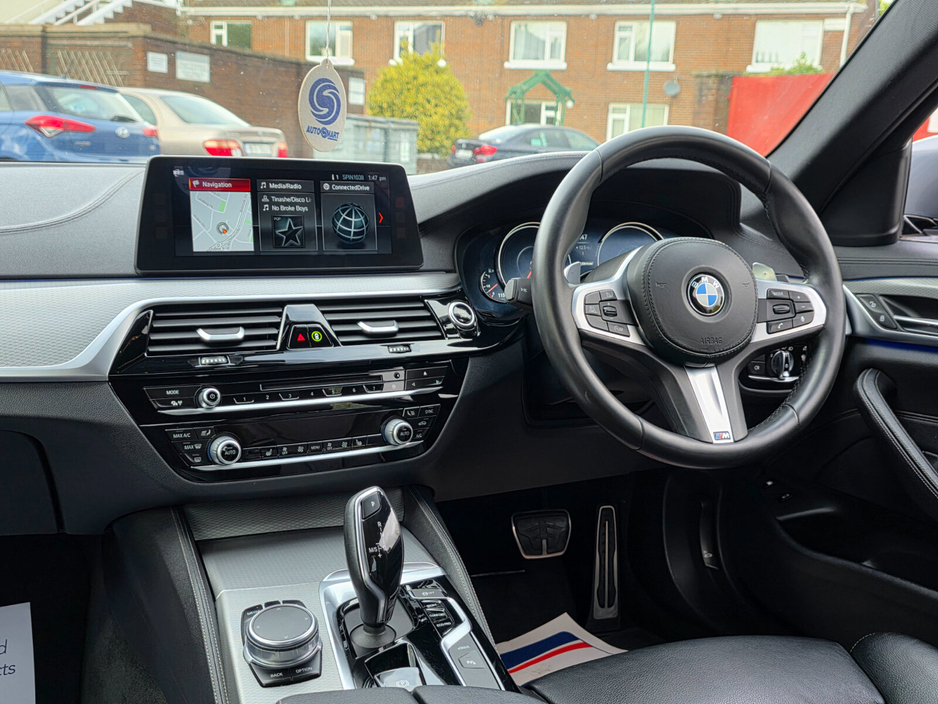 2017 BMW 5 Series - image 22