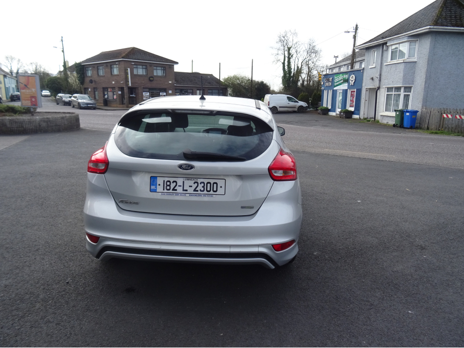 2018 Ford Focus - image 5