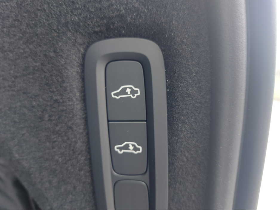 2026 Volvo XC90 - image 15