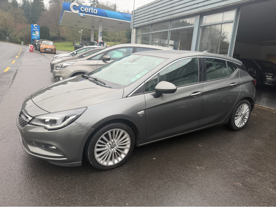 2017 Opel Astra - image 4