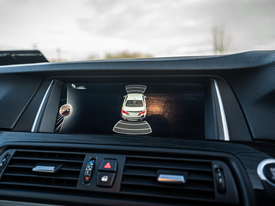 2015 BMW 5 Series - image 25