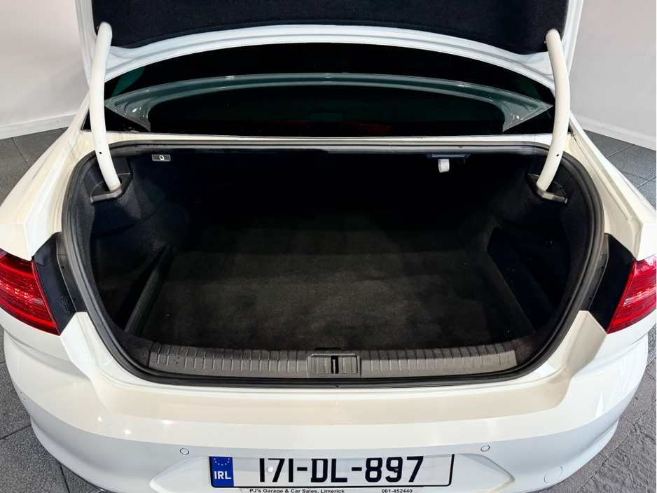 2017 Volkswagen Passat - image 7