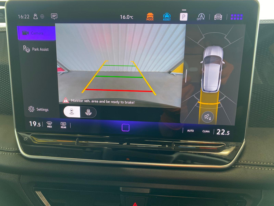 2024 Volkswagen Tiguan - image 22