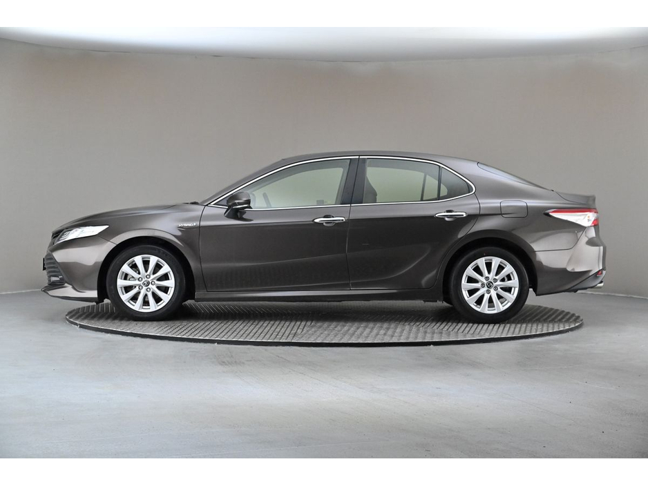 2017 Toyota Camry 2.5 HYBRID *PARK SENSORS*REVERSE CAM* €19,890