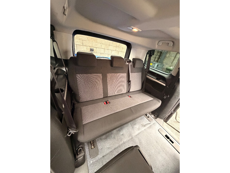 2019 Citroen Dispatch - image 8