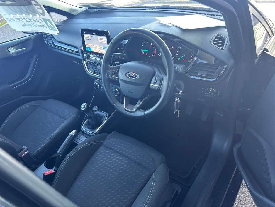 2019 Ford Fiesta - image 3