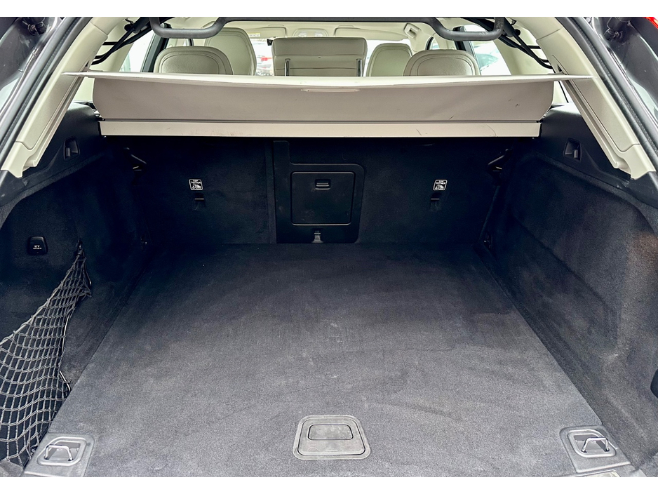 2022 Volvo XC60 - image 17