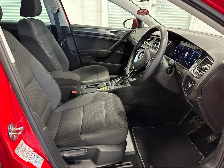 2020 Volkswagen Golf (201) COMFORTLINE 2.0TDI DSG LOW KMS VW/AUDI SPECIALISTS WWW.DENISDARCYCARS.IE €24,950