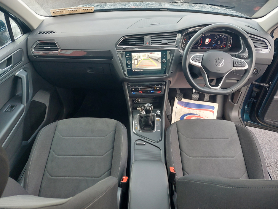 2024 Volkswagen Tiguan - image 13