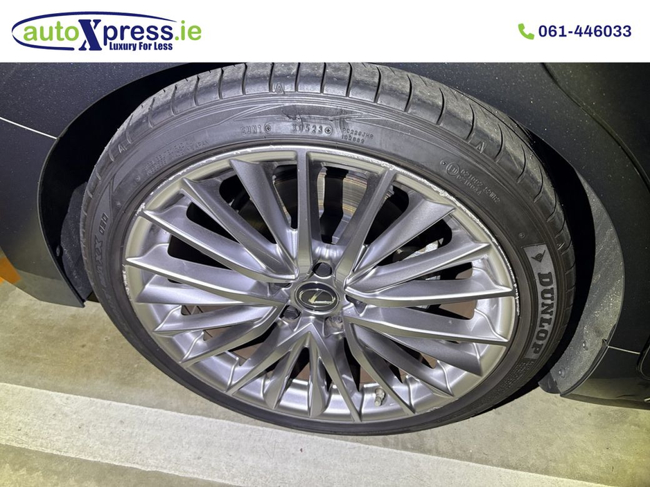 2021 Lexus IS 300 h Panoramic Sunroof VERSION L