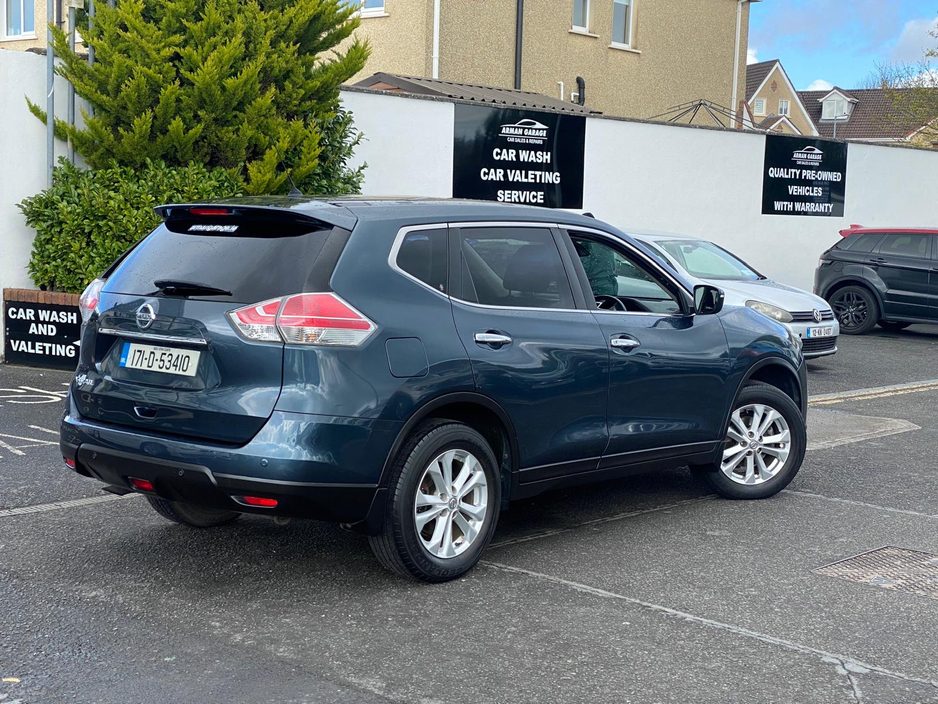 2017 Nissan X-Trail - image 4