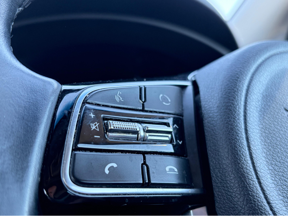 2021 Kia Sportage - image 19