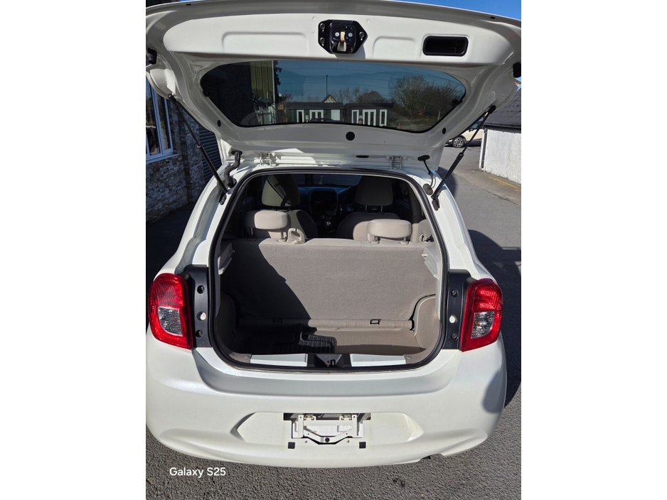 2017 Nissan March - image 7