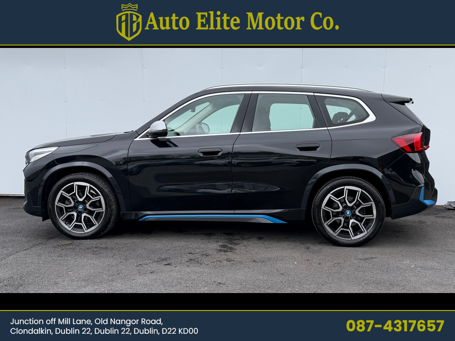 2023 BMW iX1 - image 3