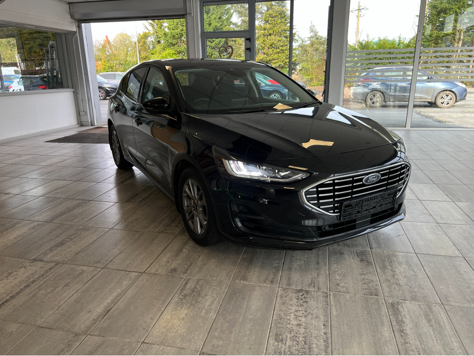 2023 Ford Focus - image 3