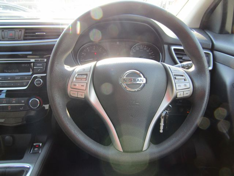 2016 Nissan Qashqai - image 9