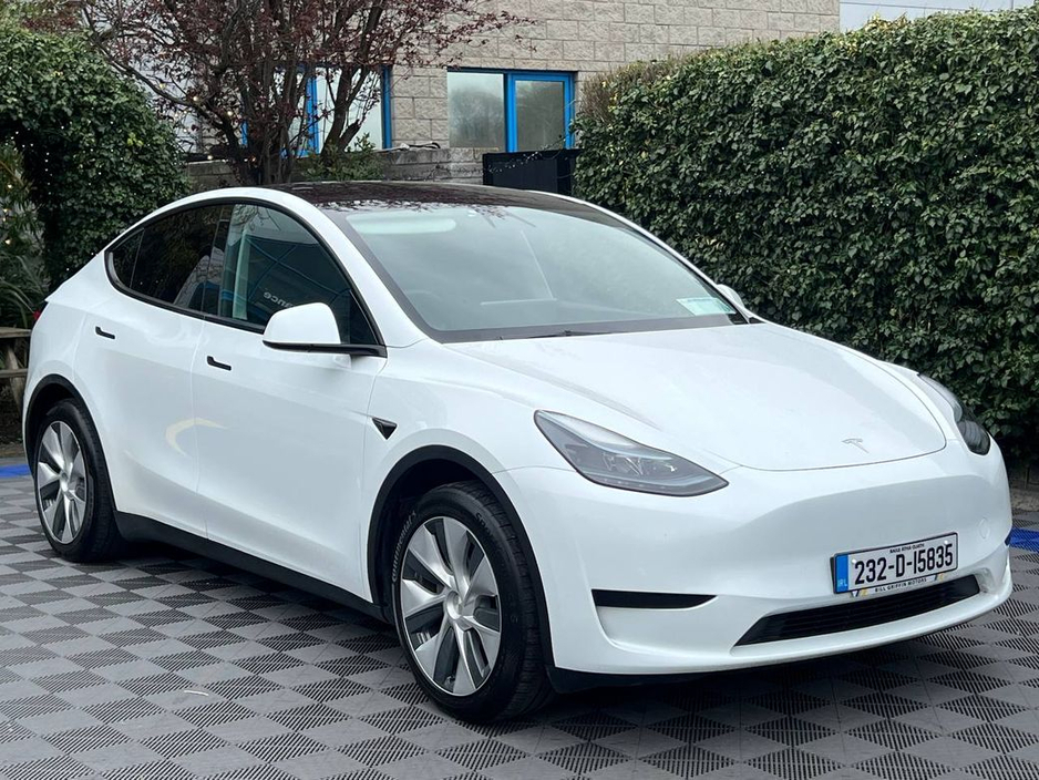 2023 Tesla Model Y - image 17