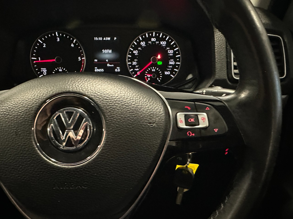 2019 Volkswagen Amarok - image 29