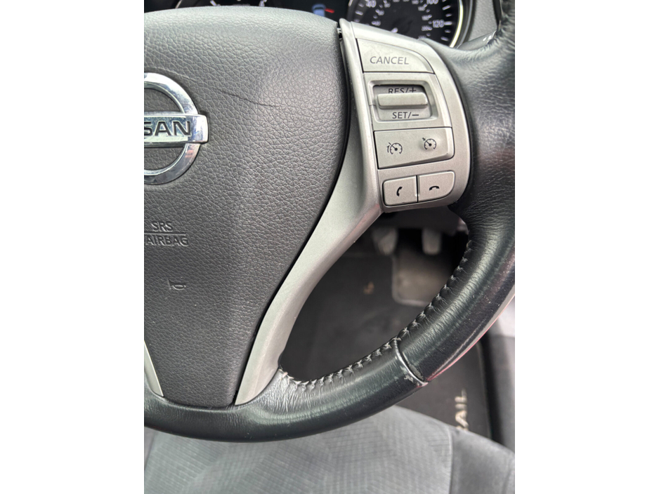 2015 Nissan X-Trail - image 27