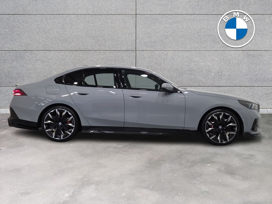 2026 BMW 5 Series - image 25
