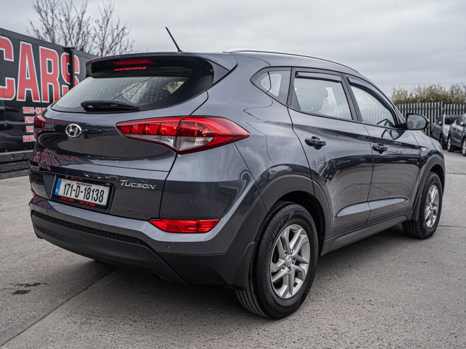 2017 Hyundai Tucson - image 5