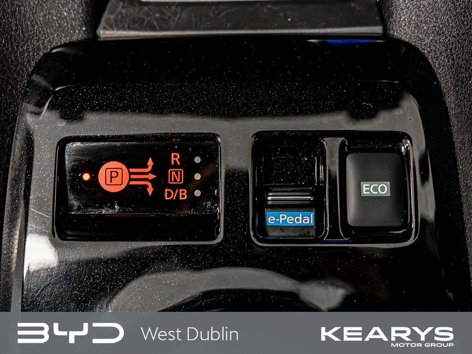 2022 Nissan Leaf - image 25