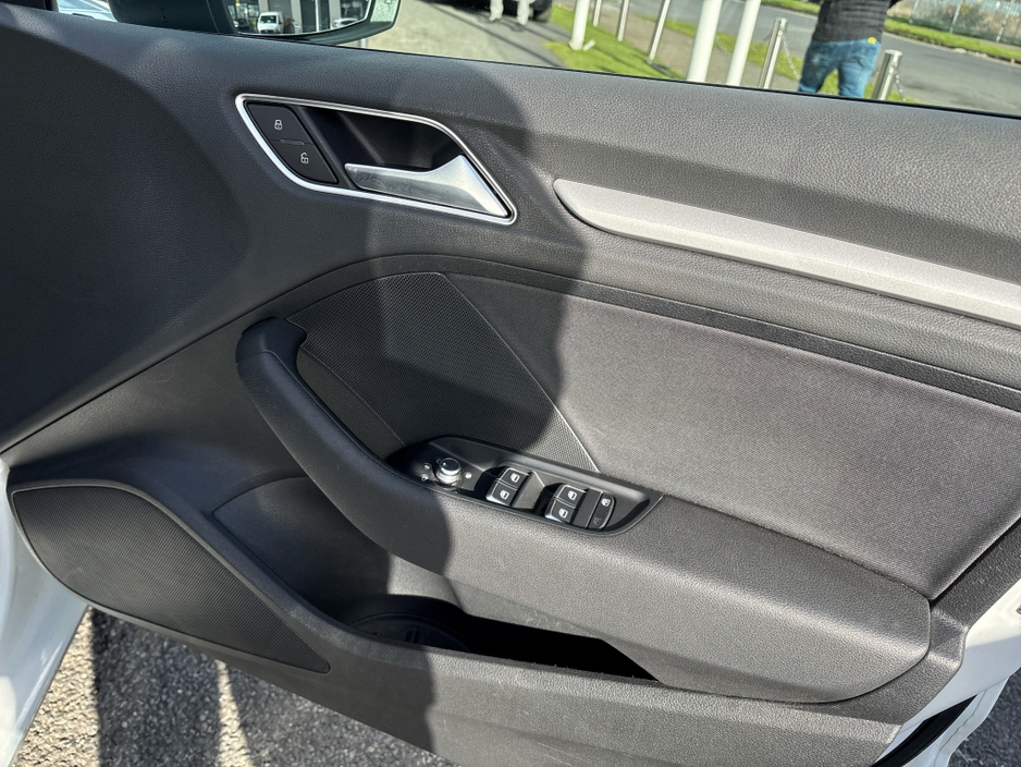 2014 Audi A3 - image 11