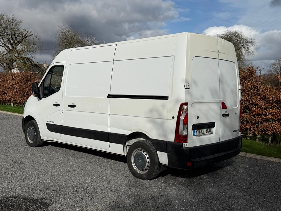 2017 Renault Master - image 5