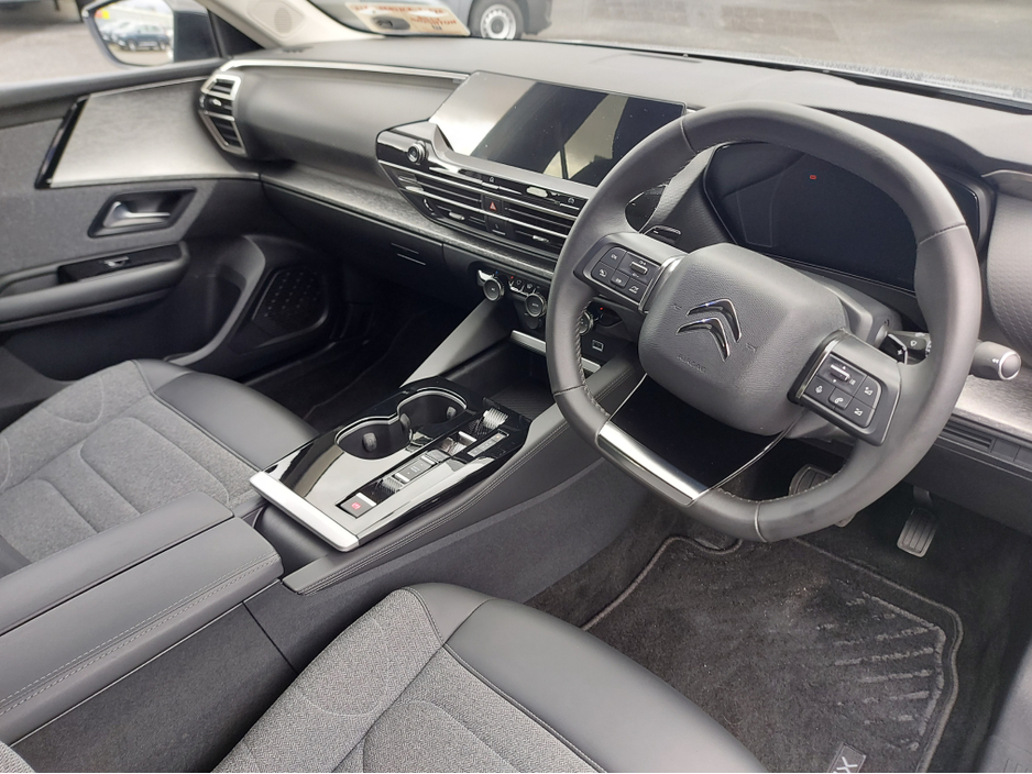 2025 Citroen C5X - image 18