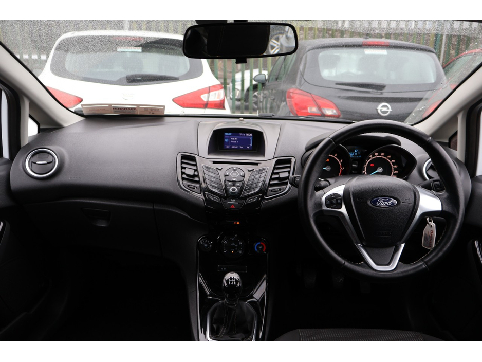 2017 Ford Fiesta - image 19